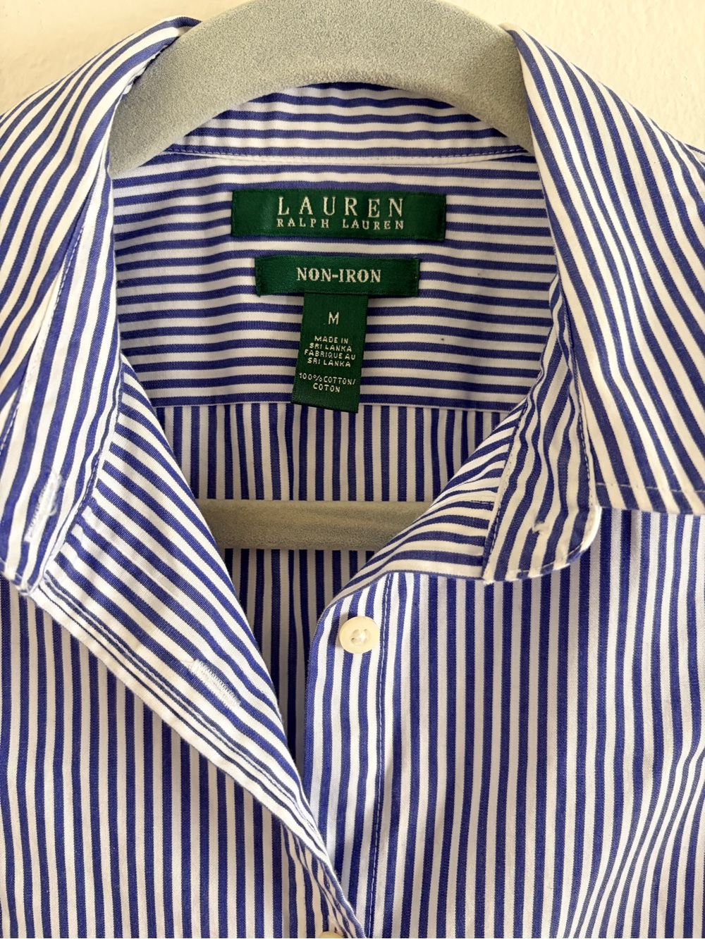 Ralph Lauren Non Iron Blue and White Striped Sleeveless Button-Down Shirt - Picture 2 of 5